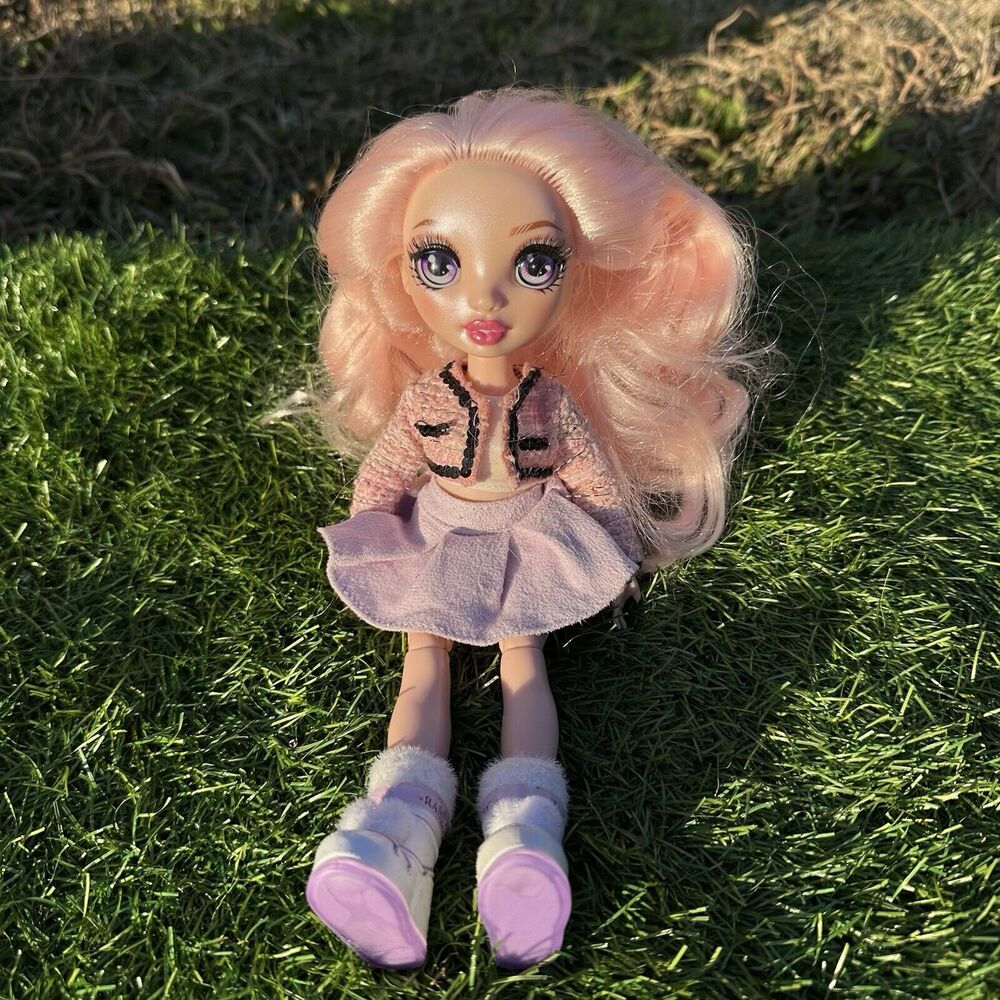 Rainbow High Series 2 Bella Parker Fashion Doll MGA